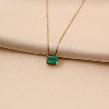 Load image into Gallery viewer, Noor Necklace Emerald