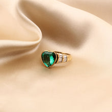 Load image into Gallery viewer, Royal Heart Ring