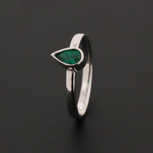 Load image into Gallery viewer, Elan White Gold Ring
