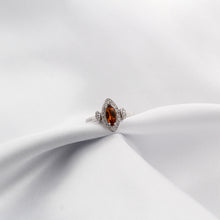 Load image into Gallery viewer, Ein Ring with Citrine
