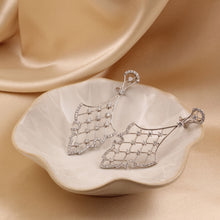 Load image into Gallery viewer, Leto Earrings
