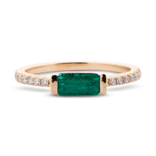 Load image into Gallery viewer, Green Horizon Ring
