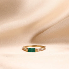 Load image into Gallery viewer, Green Horizon Ring
