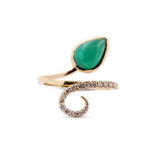 Load image into Gallery viewer, Serpent Ring with Cabochon Emerald
