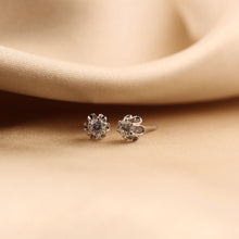 Load image into Gallery viewer, Diamond Flower Earrings
