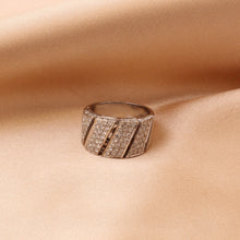 Load image into Gallery viewer, Buckingham Ring
