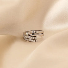 Load image into Gallery viewer, Viscountess Ring
