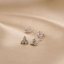 Load image into Gallery viewer, Triada Earrings
