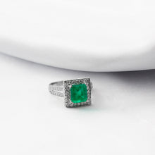 Load image into Gallery viewer, Green Sea Ring
